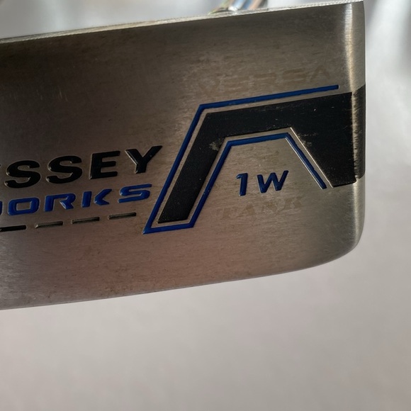Odyssey Works Versa 1W Tank Putter - Picture 2 of 8